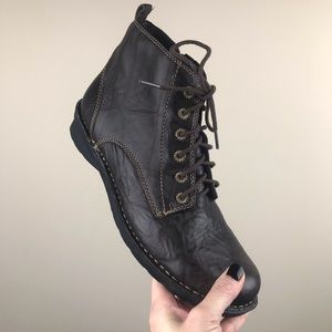 clarks nikki north black scrunch leather